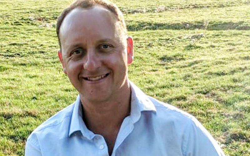 36 John Featherby Shoremount 800x500