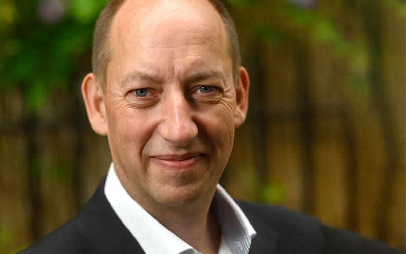 38 Duncan Goose One 800x500